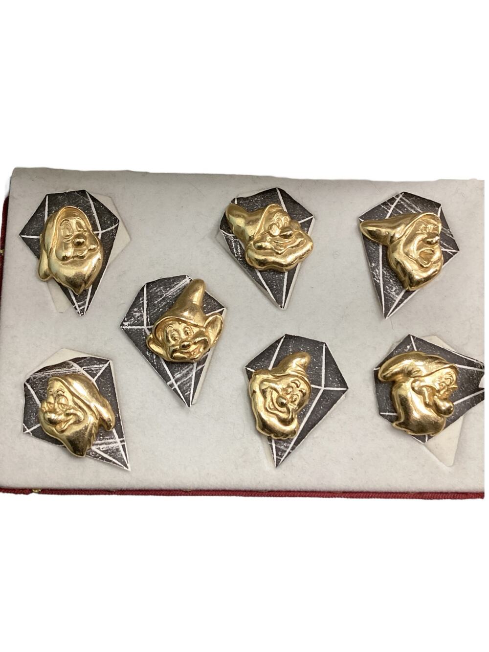 VTG Collectible Disney Snow White’s Seven Dwarfs Chunky Pins Gold Tone 7Pins Box